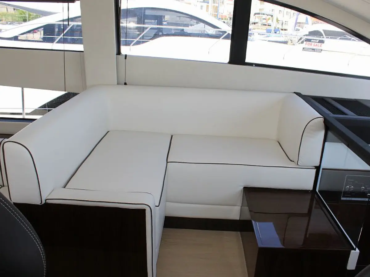 Fairline Squadron 50 - Lady Noble  - [Internal image]