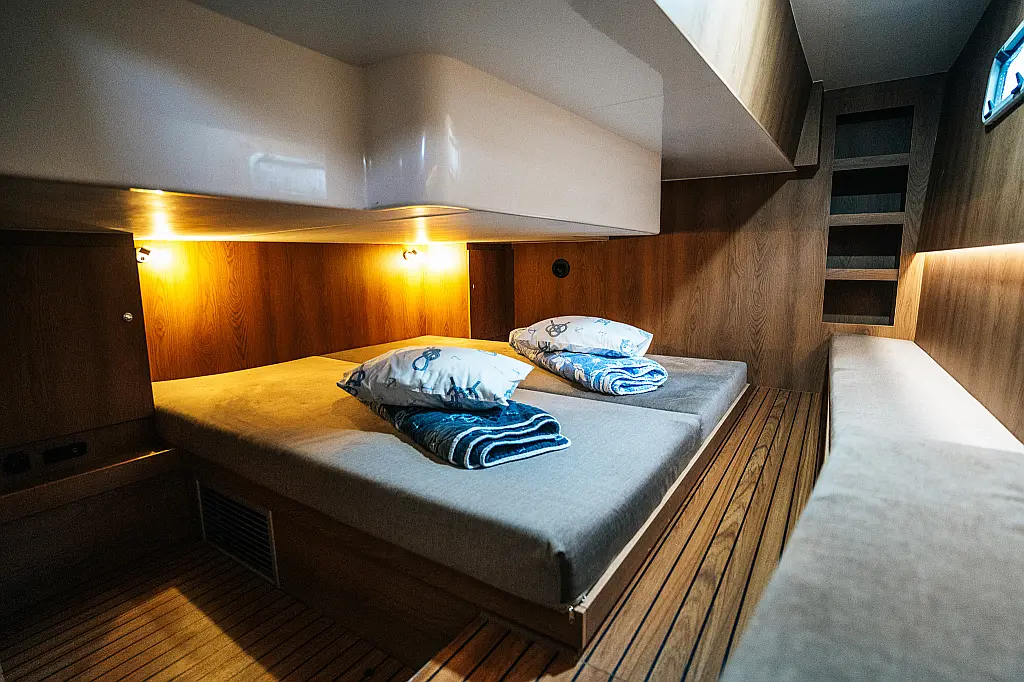 Nikhen Aqua Sun 34 - cabin2