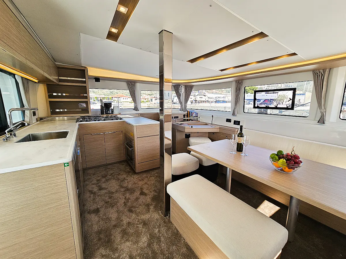 Lagoon 46 Fly - Galeb  - [Internal image]