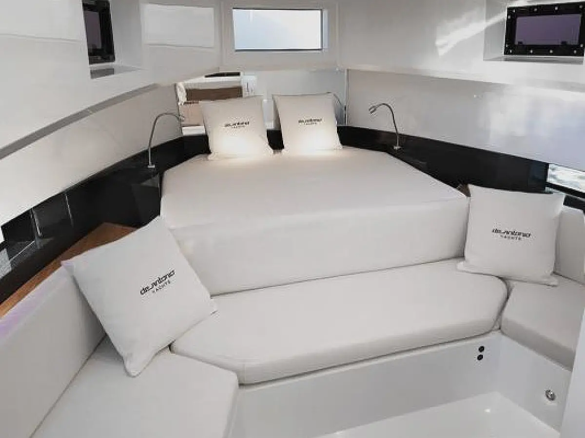 De Antonio D36 - Zagreb  - [Internal image]