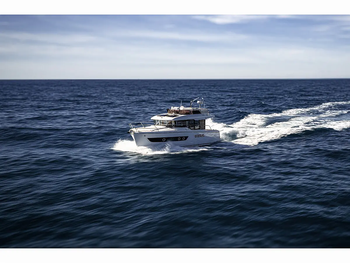 Swift Trawler 37 Fly