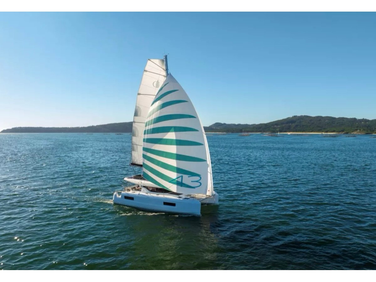 Lagoon 43 (3 cab)