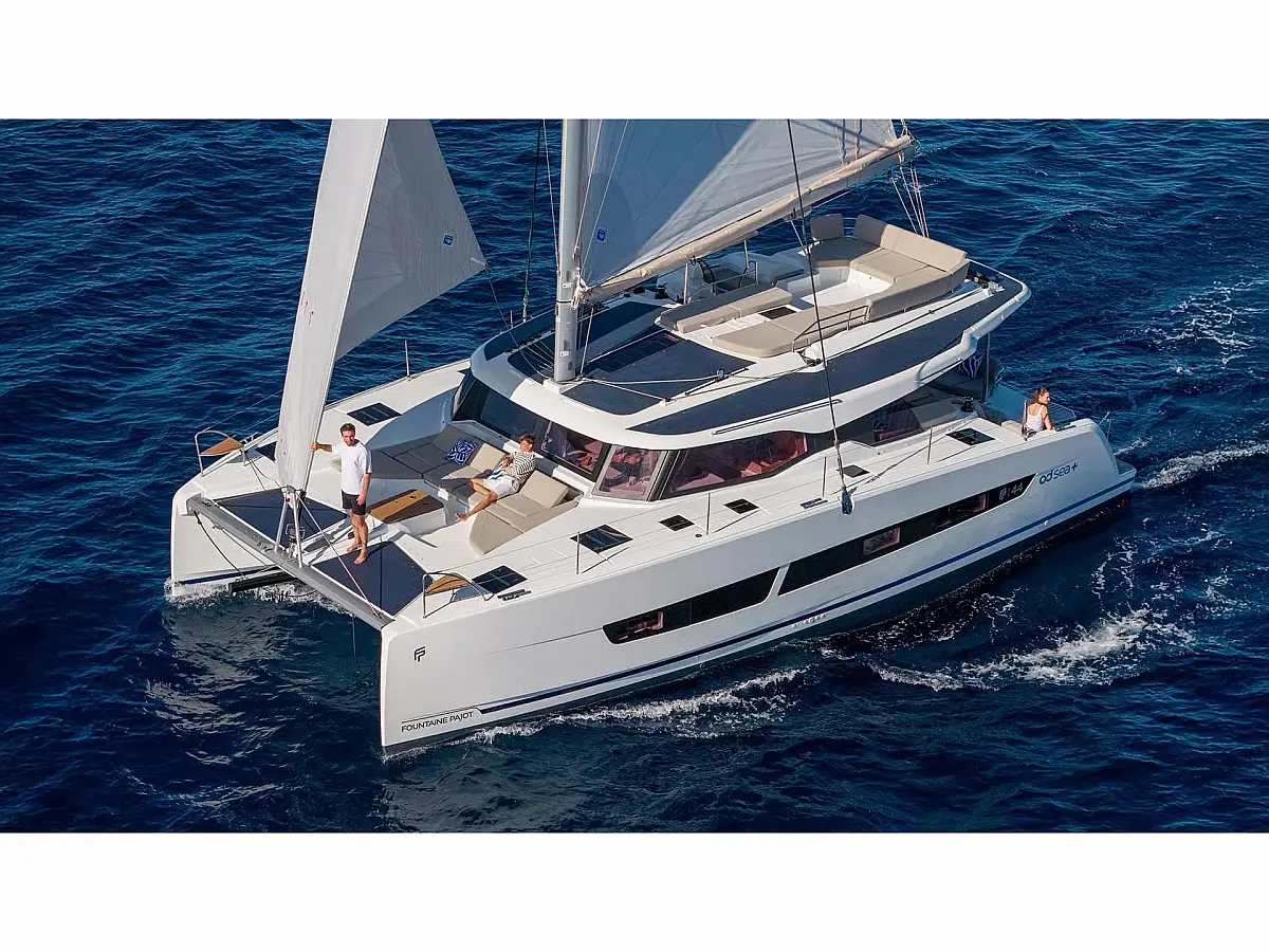 Fountaine Pajot 44  A/C & GEN & WM