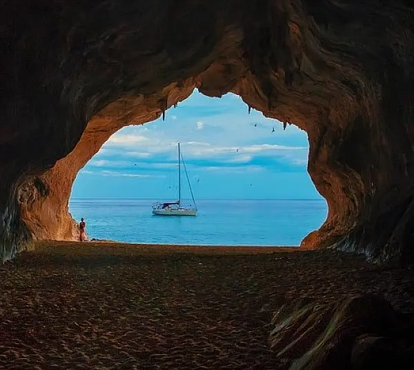 Catamaran and sailing boat rental in Sardinia 