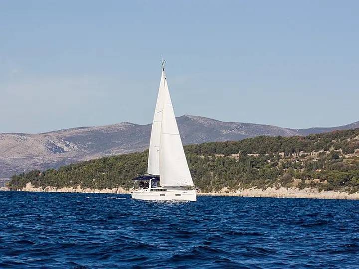Beneteau Oceanis 38 - ARSEN  - External image