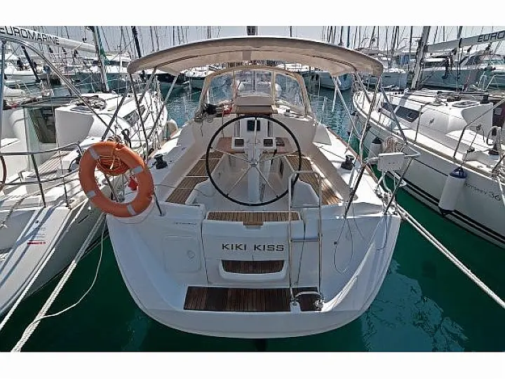 Sun Odyssey 33i - KIKI KISS  - External image