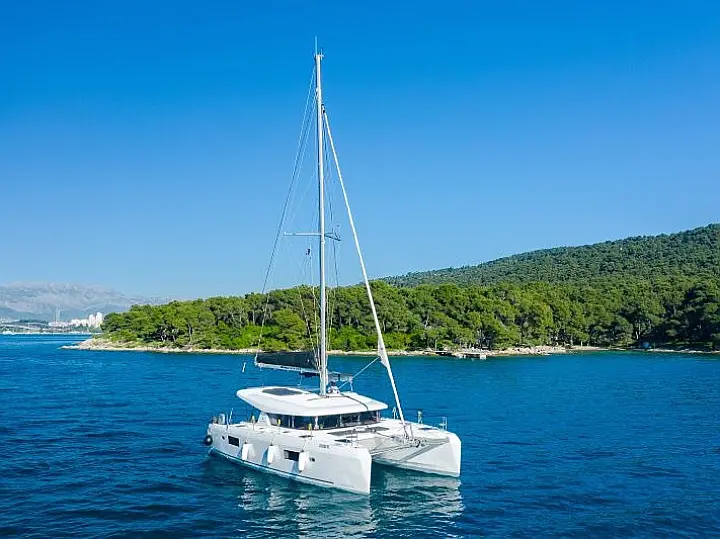 Lagoon 42 - Ladesta  - External image