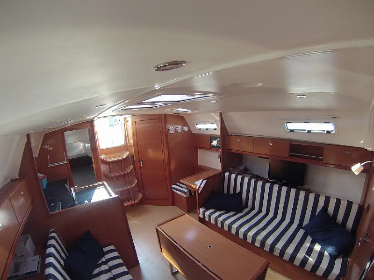 Bavaria 36 Cruiser - Coregone  - Internal image