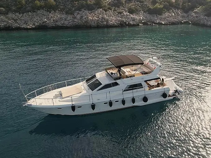 Ferretti  Altura 52