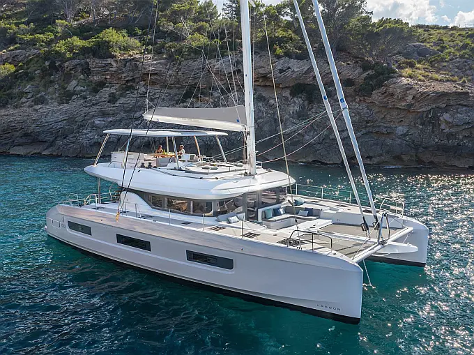 Lagoon 60