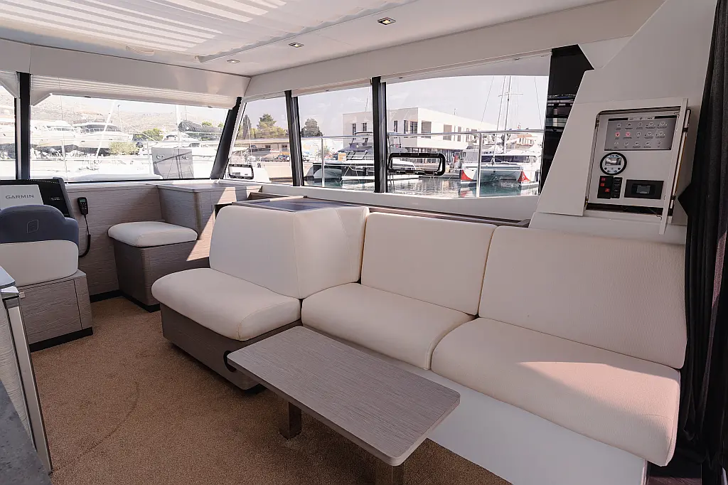 Fountaine Pajot MY4.S - salon2