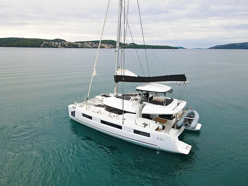 Lagoon 51 Fly - 