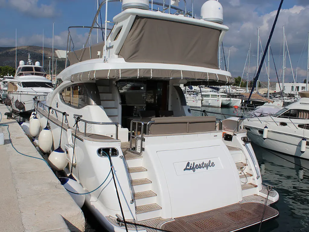 Elegance 60 Fly - 