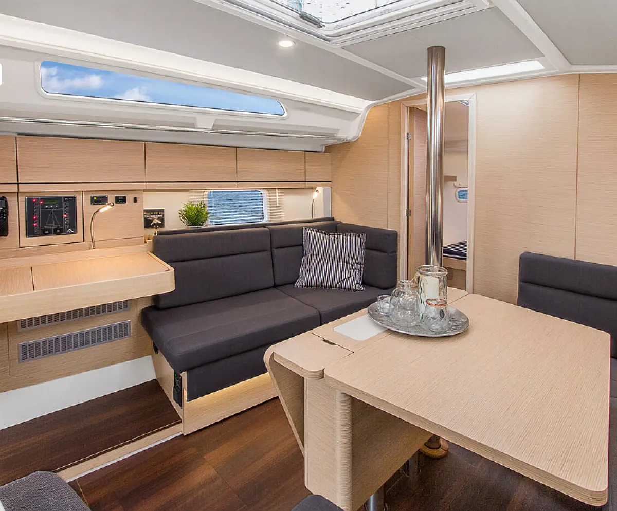 Hanse 388 - 