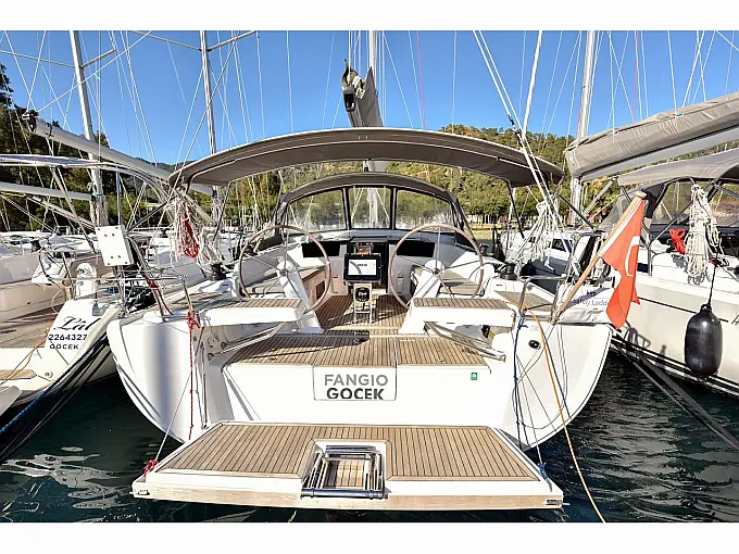 Hanse 418