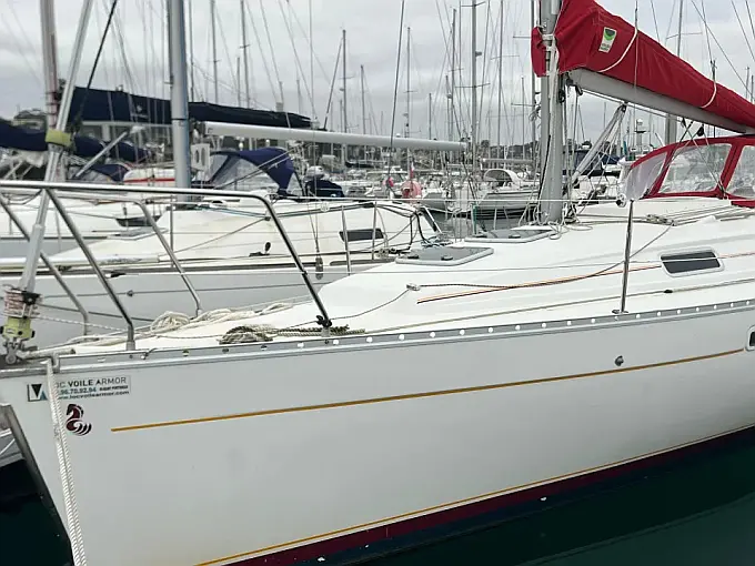 Oceanis 311 (DL)