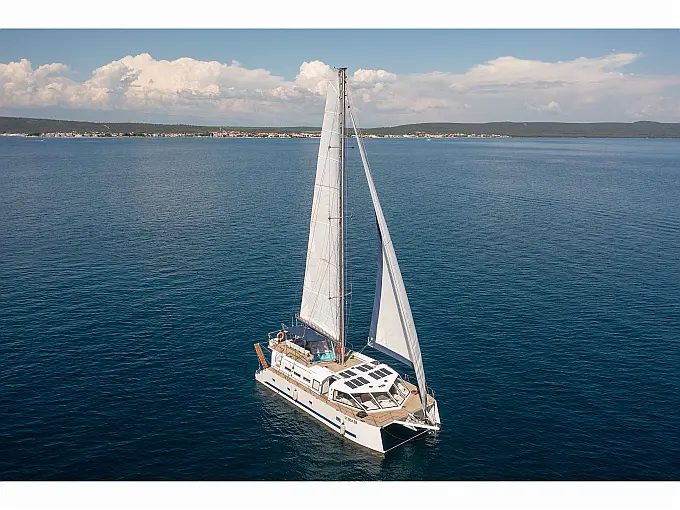 Catamaran (Cabin 1)